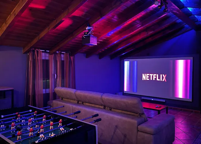 Chalet El Parral - Piscina Y Sala De Cine